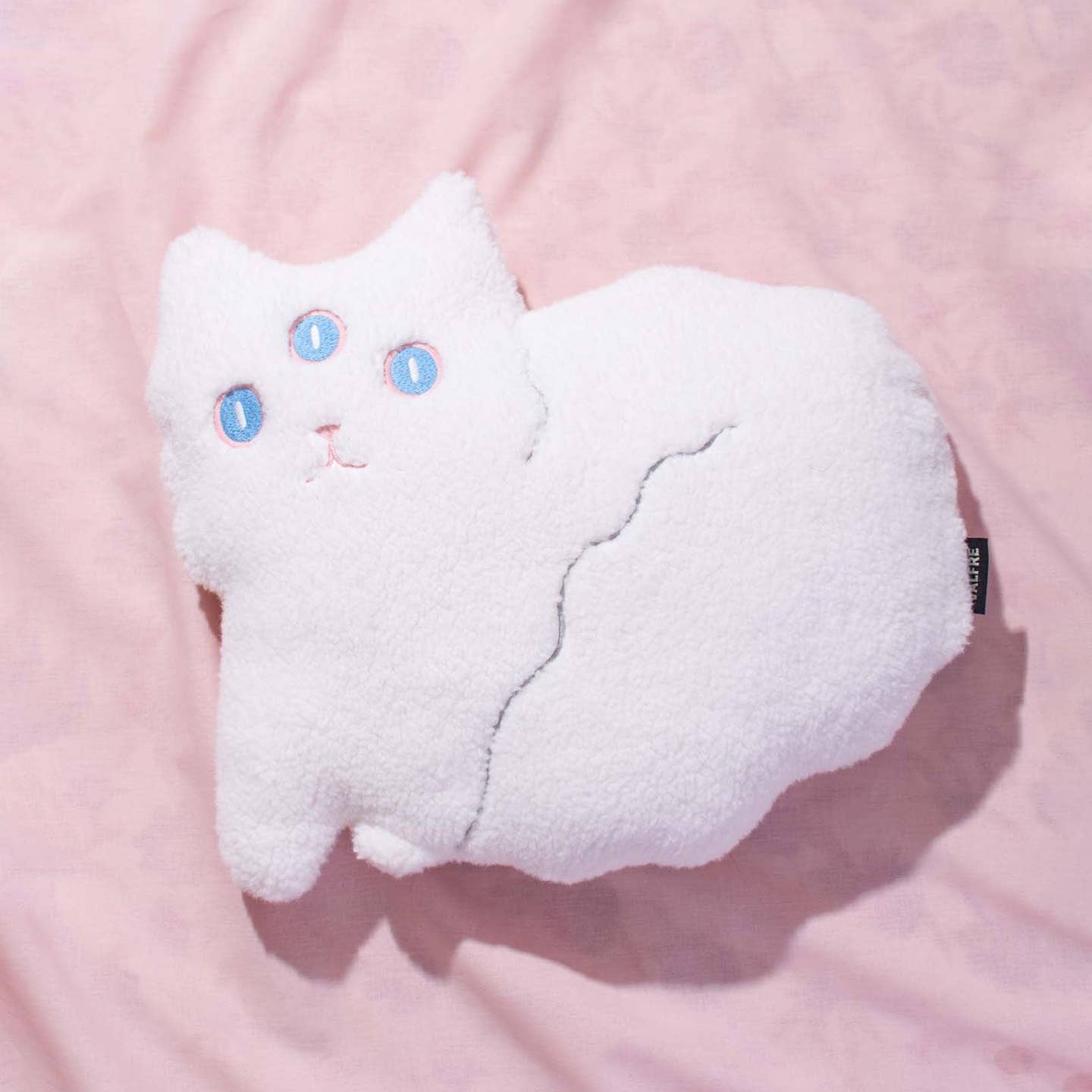 Blanco's Cat Nap Pillow - Image 3