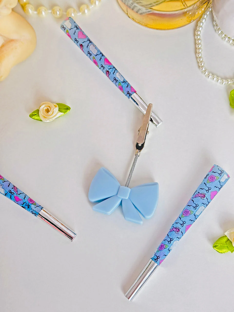 Bow J Clip - Image 2
