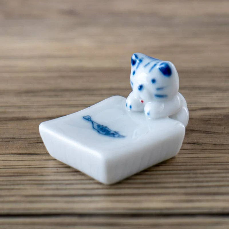 Cat and Fish Porcelain Chopsticks Rest - Image 3