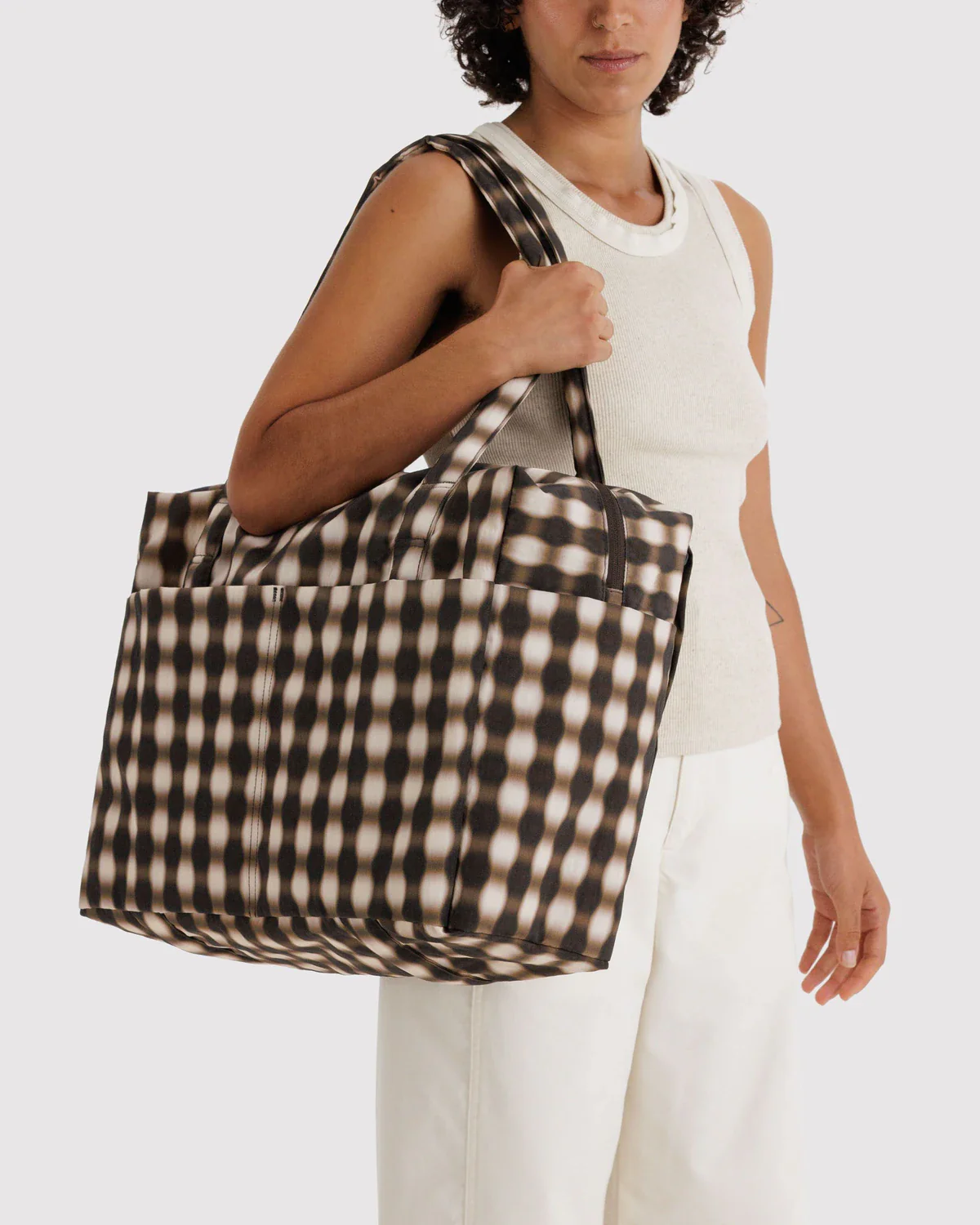 Cloud Carry-on - Blurred Gingham Brown - Image 3