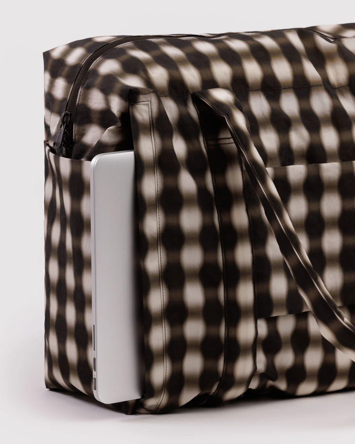 Cloud Carry-on - Blurred Gingham Brown - Image 4