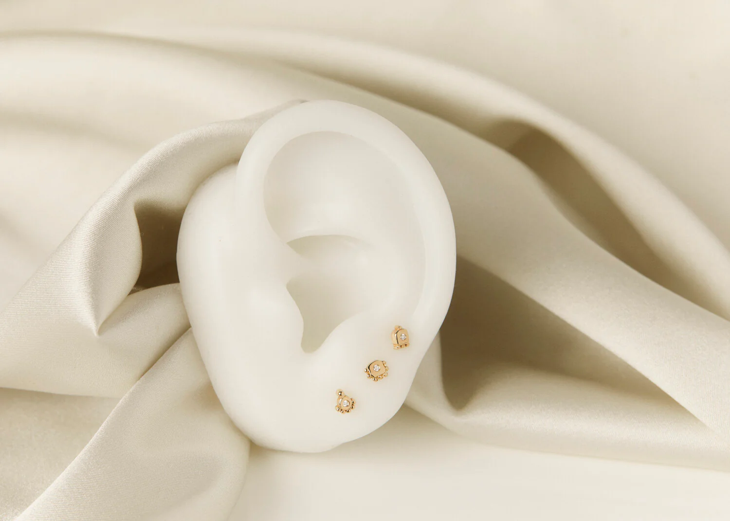 Diamond Shield Stud Earring  - 14k Gold - Image 3