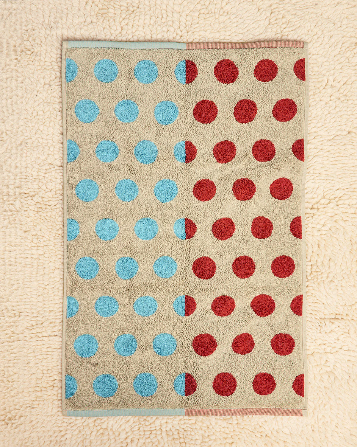 Dot Towels Bath Mat - Pearl Dot - Image 4