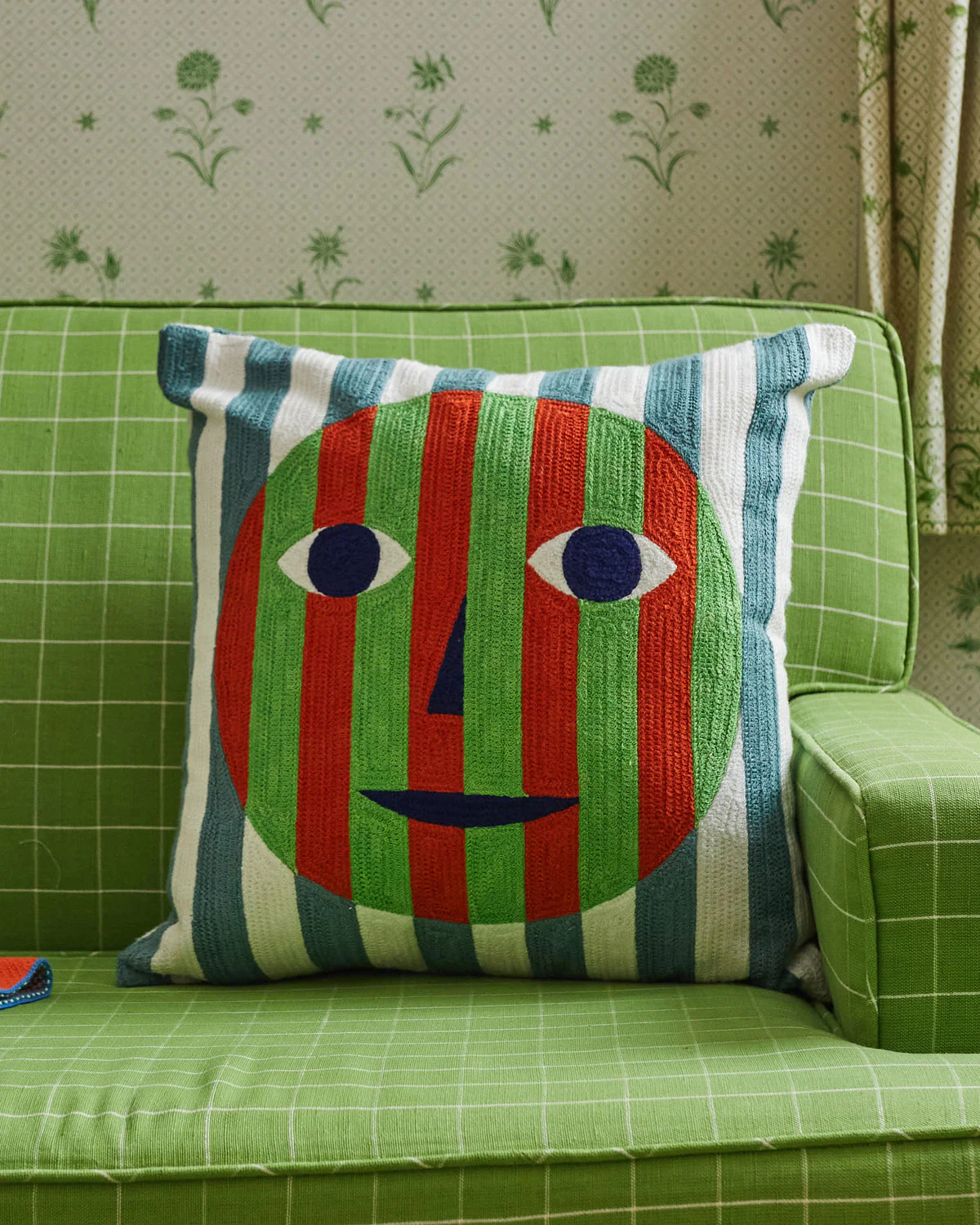 Everybody Pillow - Image 3