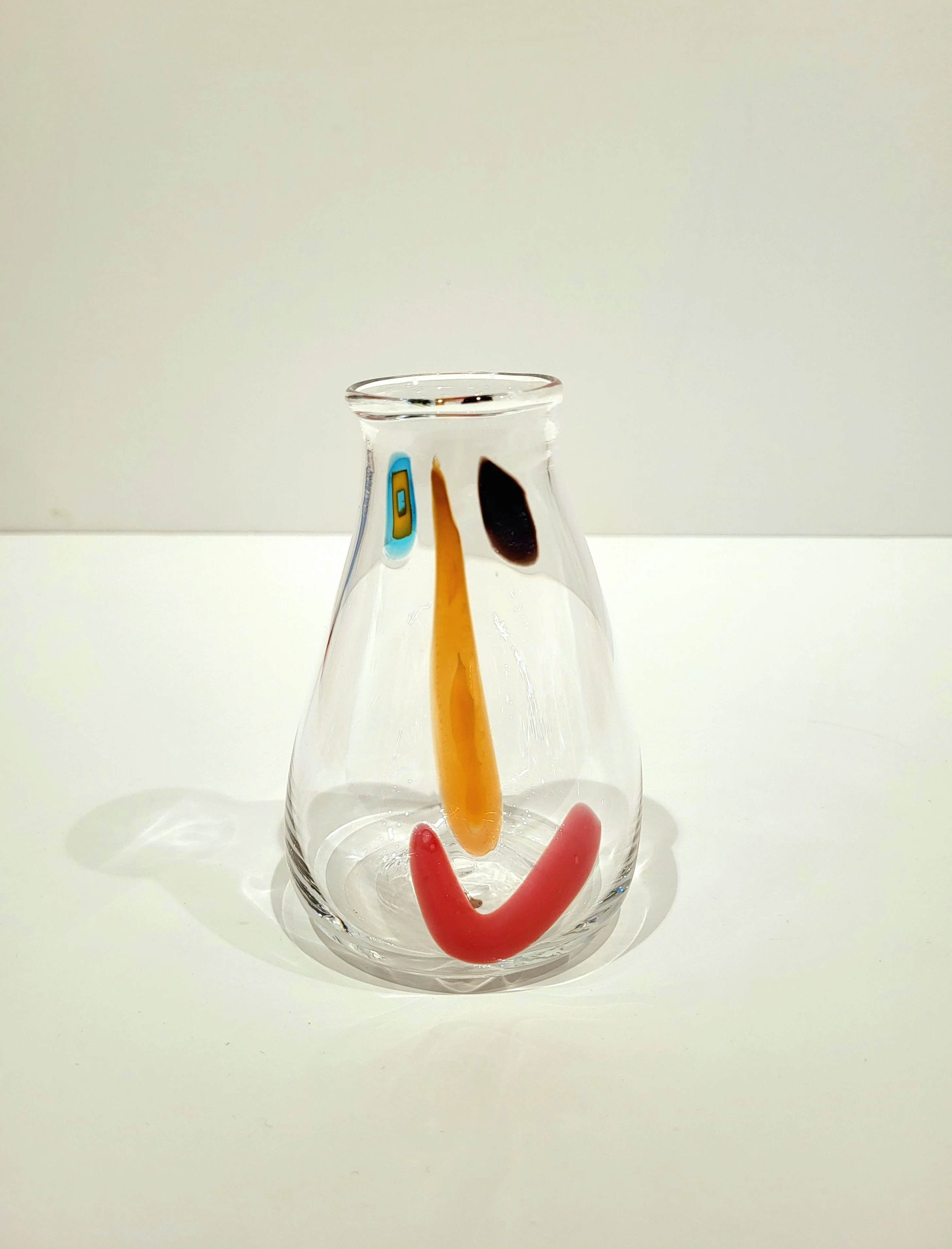 Face Vase - Medium - Image 3