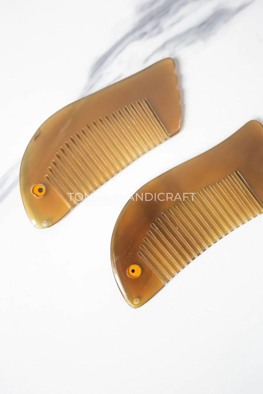 Fish Shape Horn Comb - Image 3