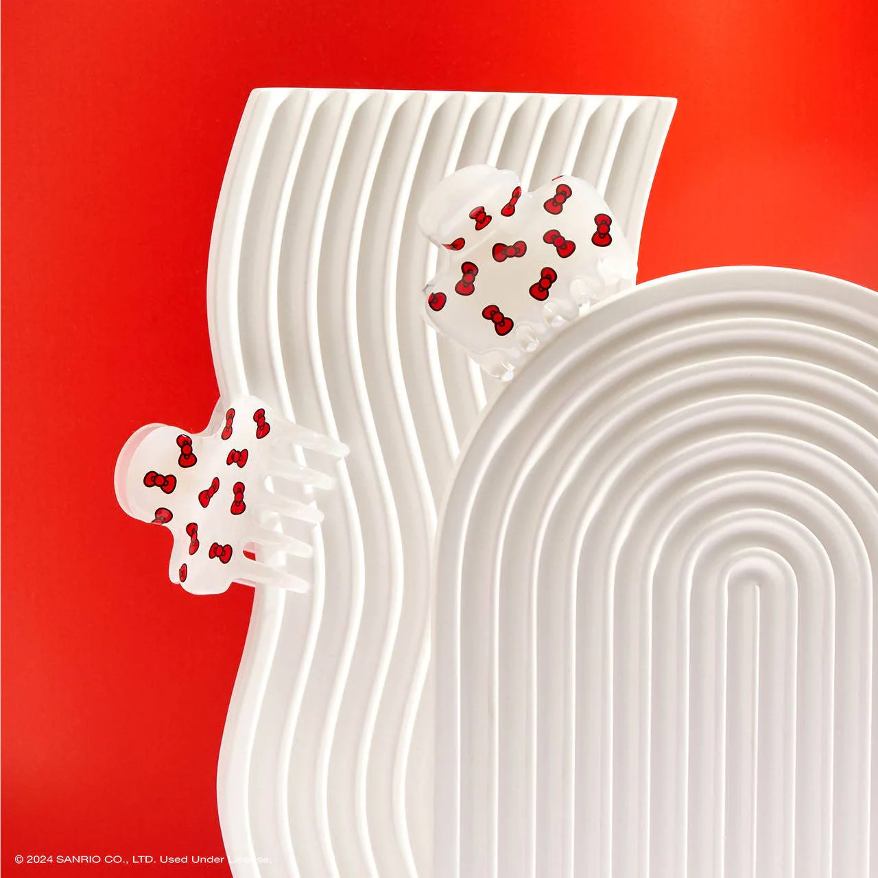 Hello Kitty X Kitsch Recycled Puffy Claw - Kitty Bows - Image 3