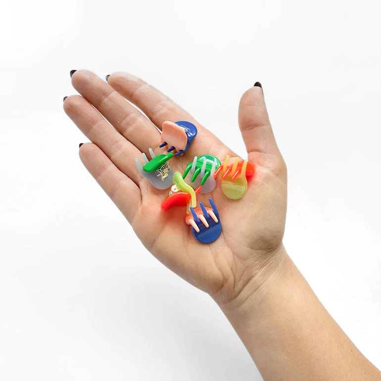 Micros Claw in Play - Image 3