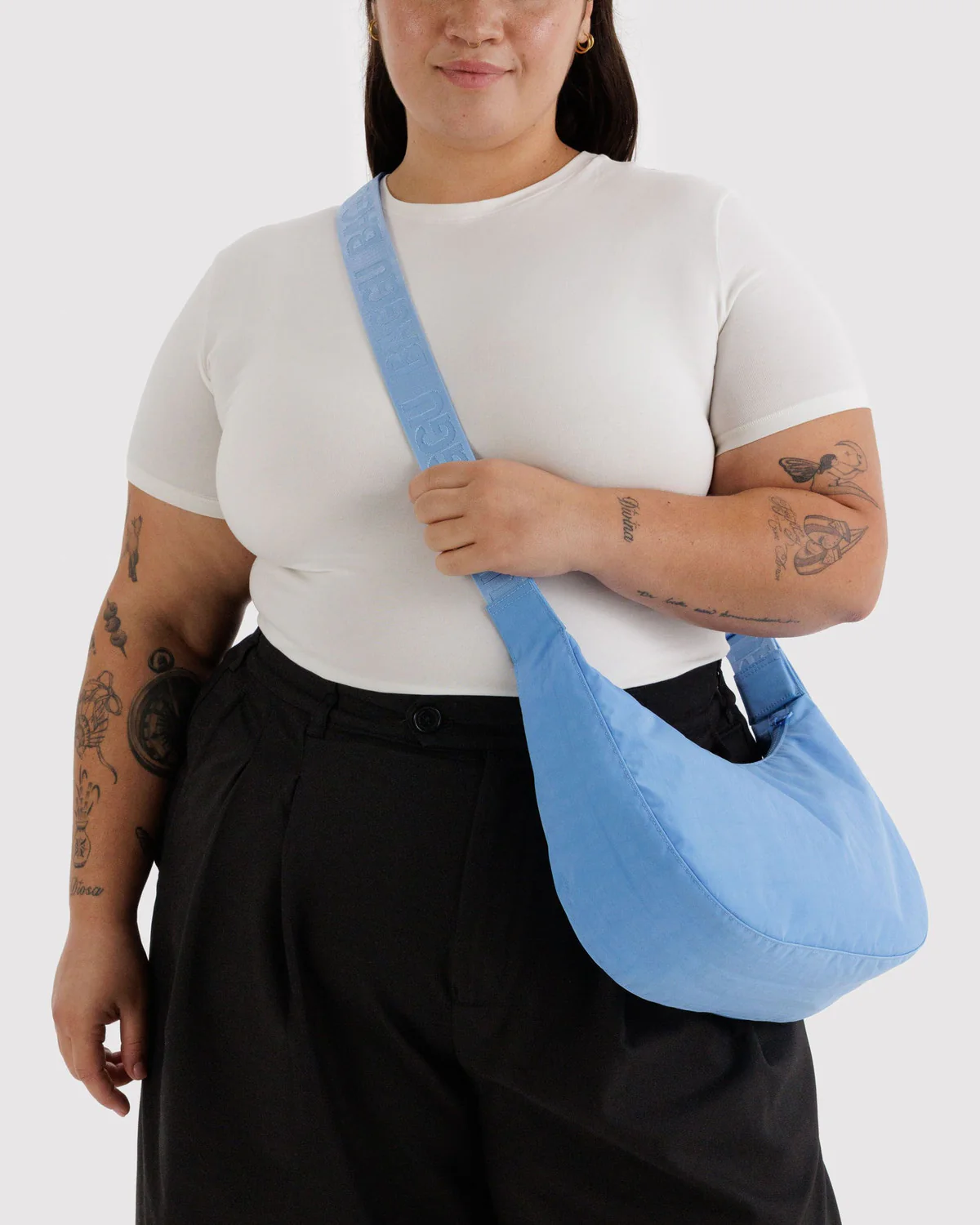 Medium Nylon Crescent Bag - Piscine - Image 2