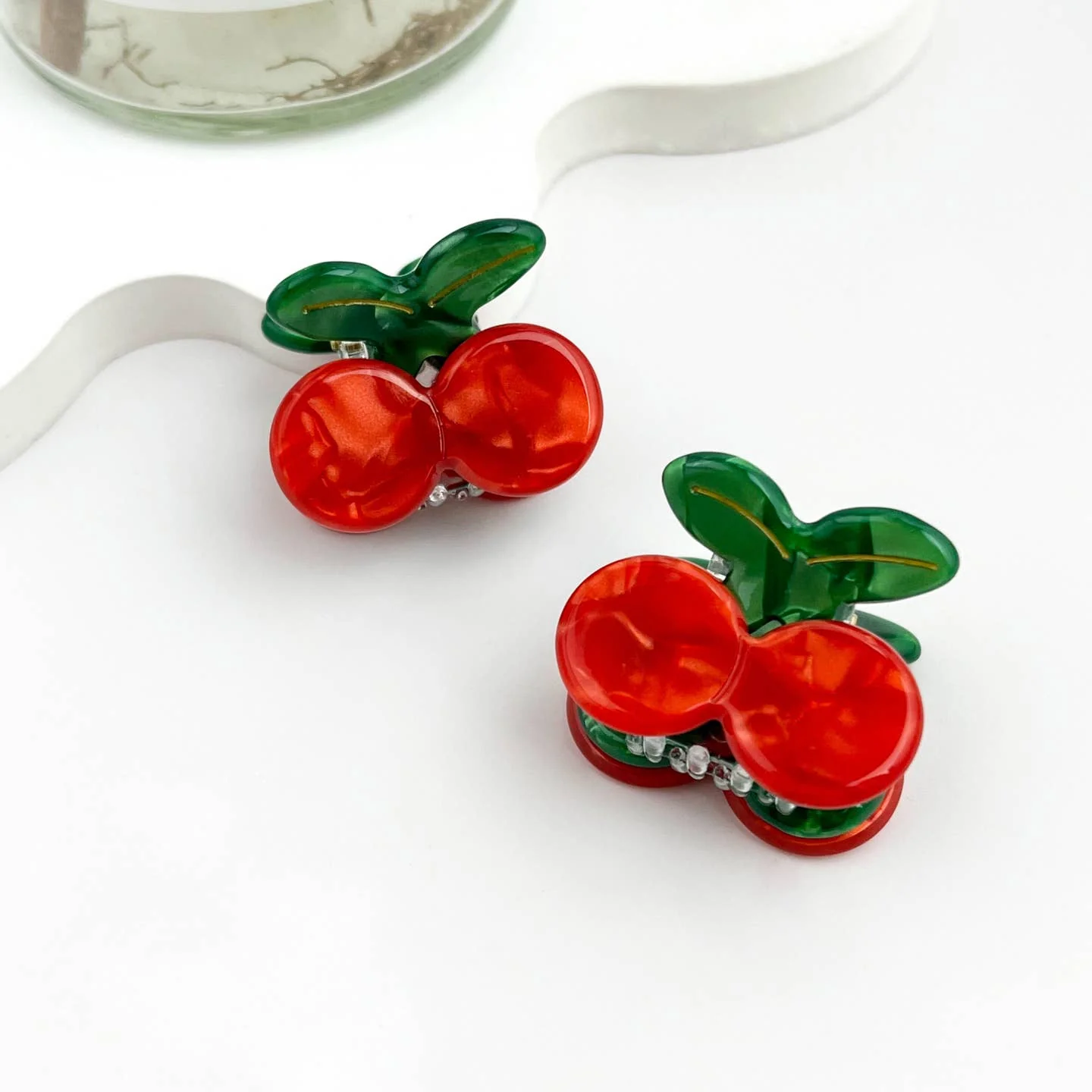 Mini Cherry Claw - Image 2