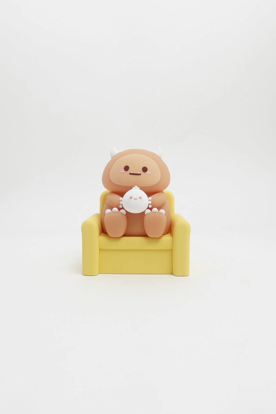 Mini Hank Yeti on Couch Ambient Light - Image 3