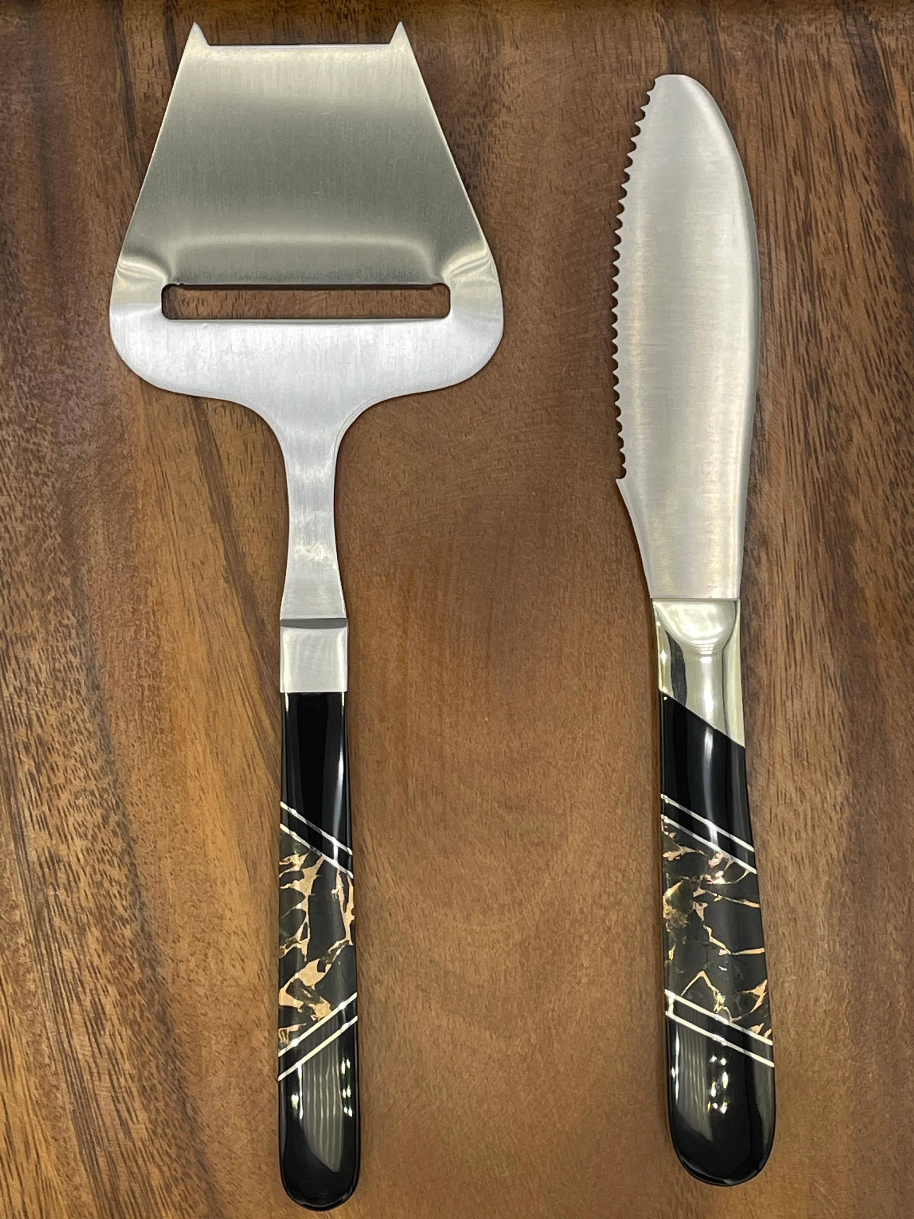 Obsidian Jewelry Collection Cheese Slicer - Image 3