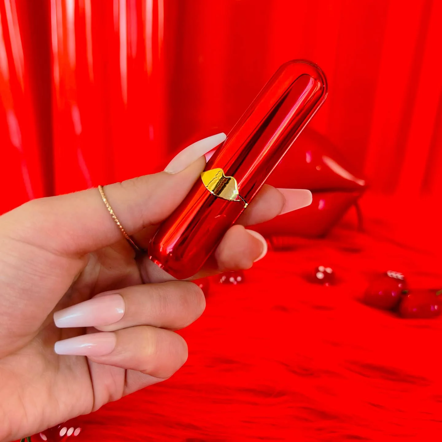 Red Lipstick Lighter - Image 4