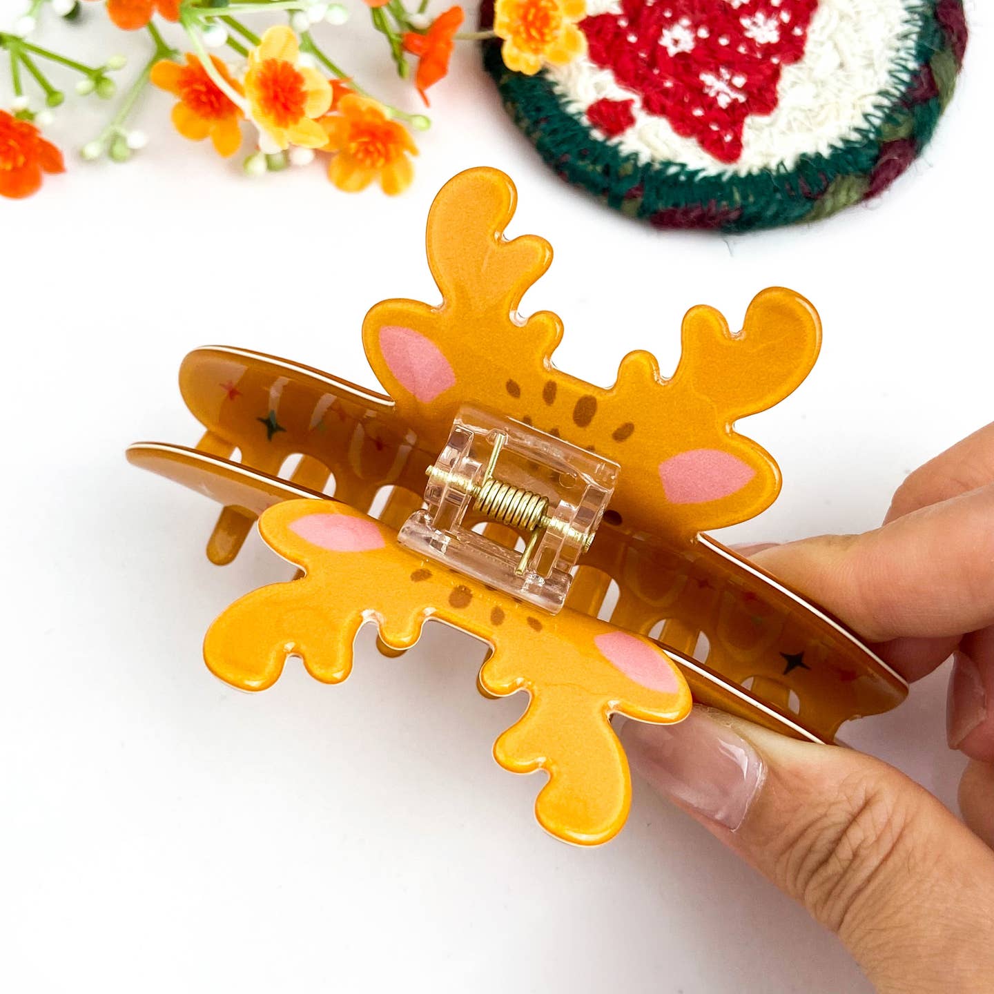 Reindeer Hair Claw - Image 3