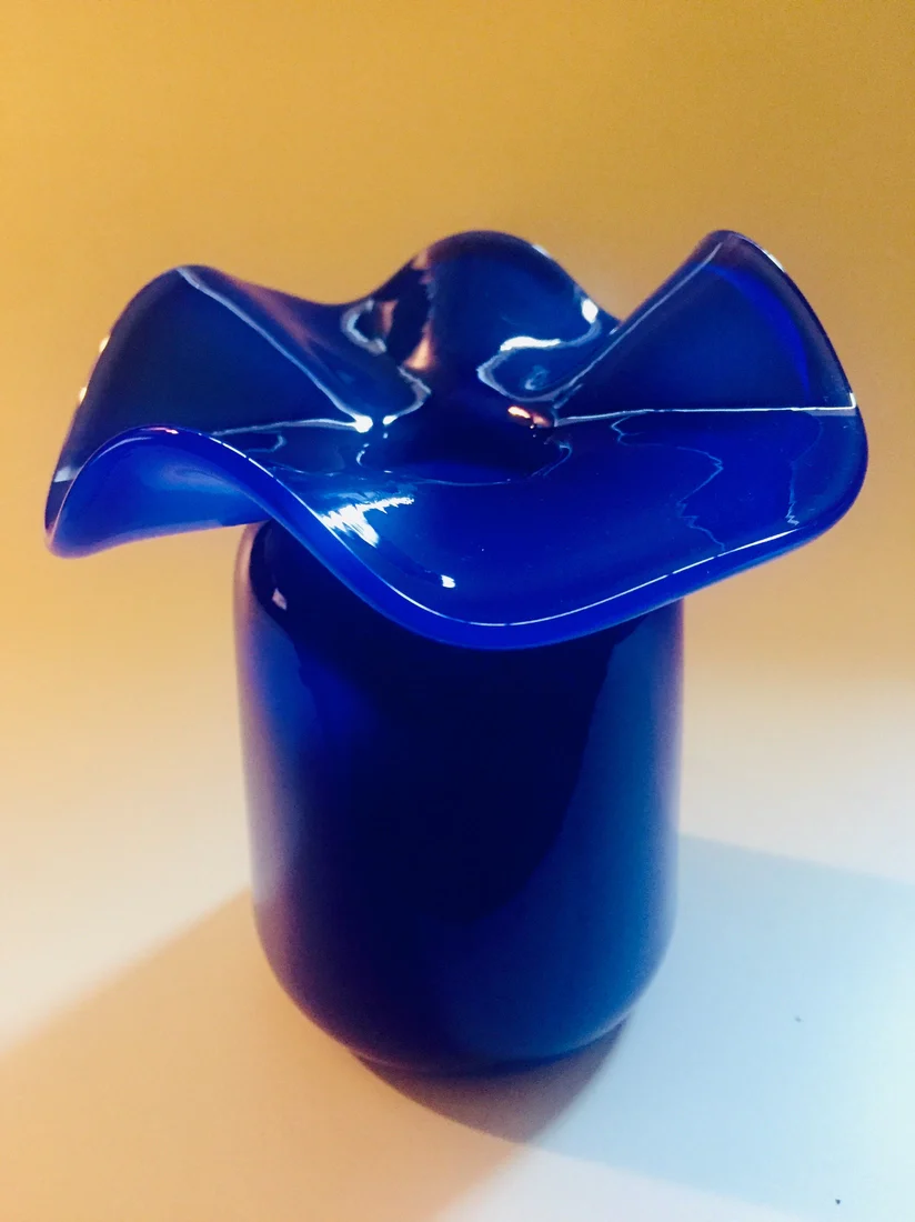 Ruffle Bud Vase - Image 5