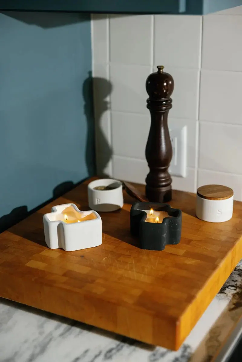 Jigsaw 4 oz Candle Boxed Set - Salted Air & Smoked Woods - Image 2