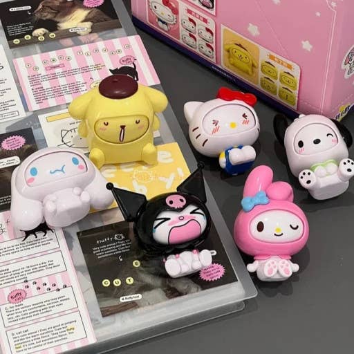 Sanrio Face Off Collectable Blind Random Figure Box - Image 2