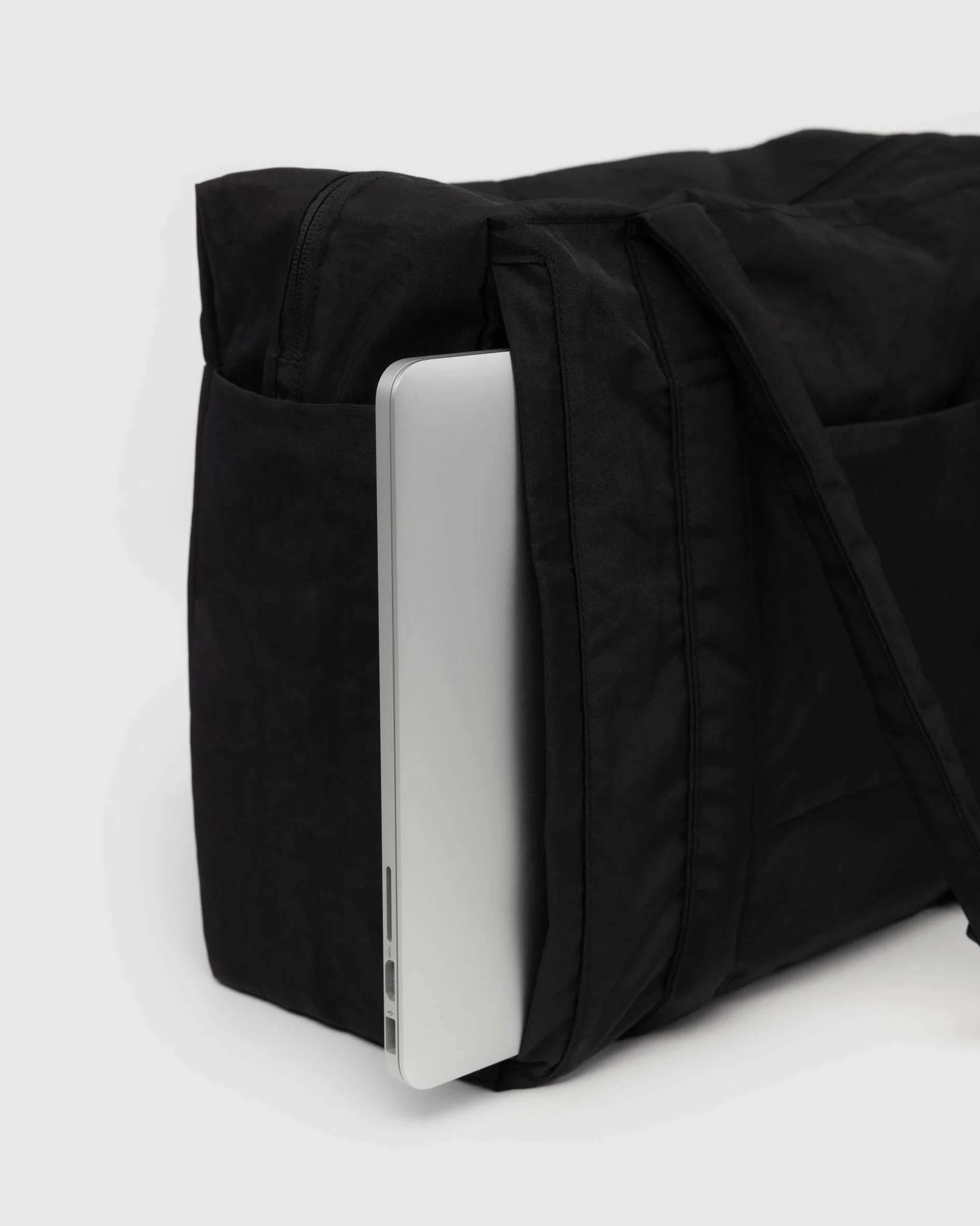 Small Cloud Carry-on - Black - Image 4