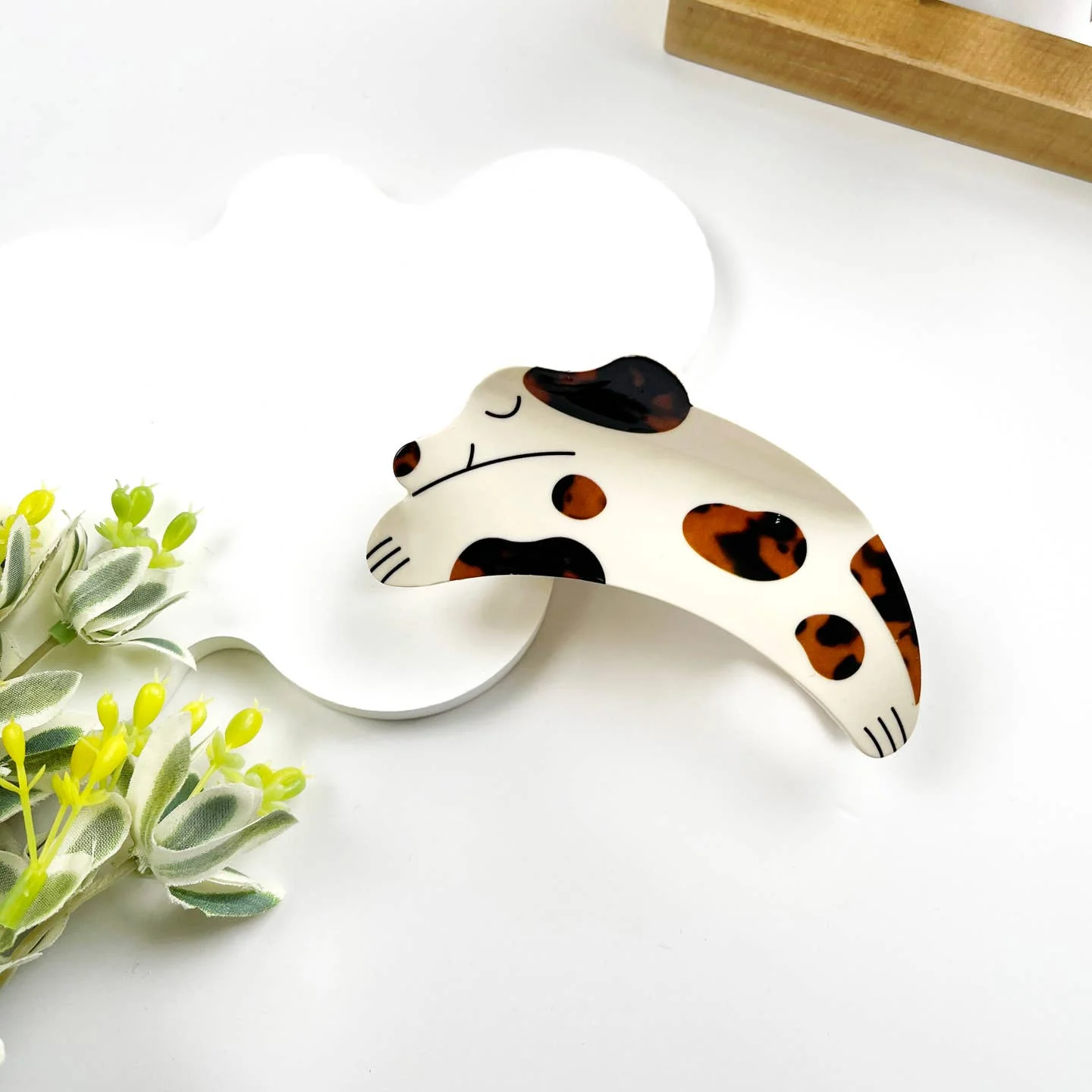 Spotted Puppy Hair Claw