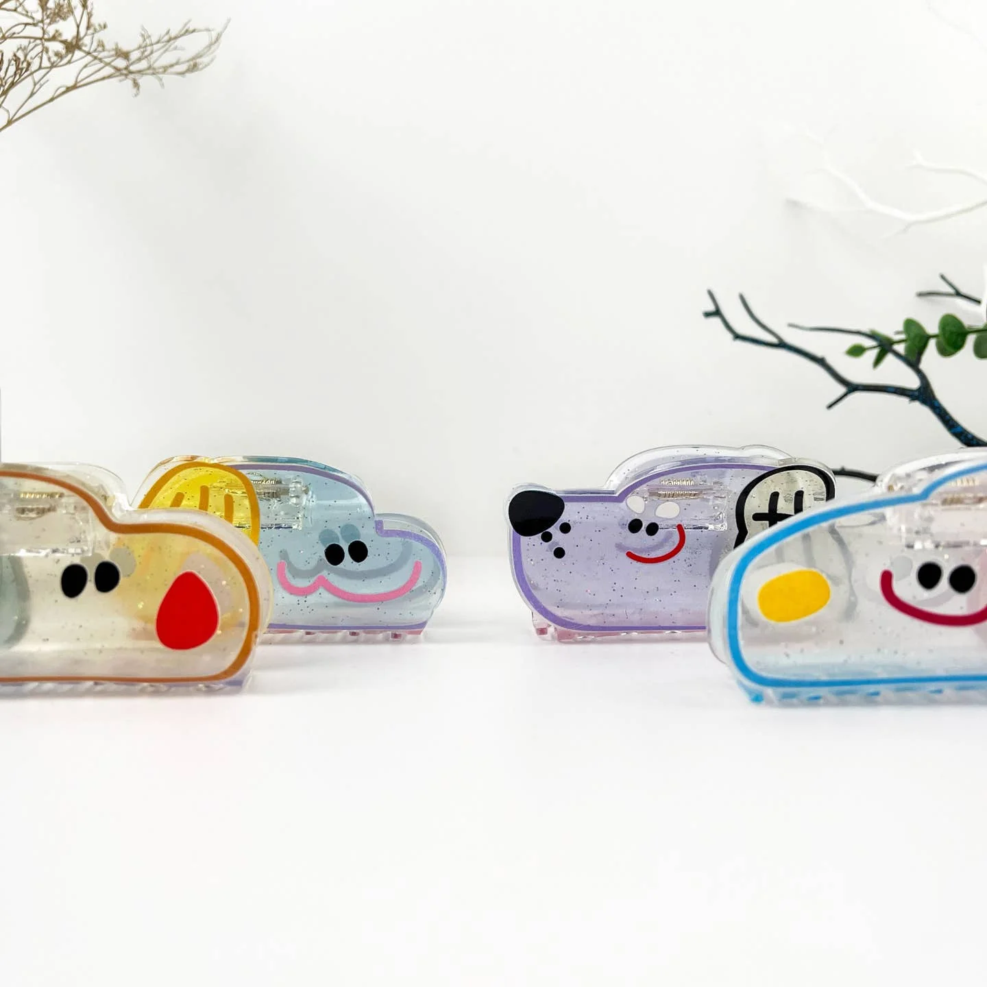 Translucent Glitter Dog Hair Claw Clip - Image 5
