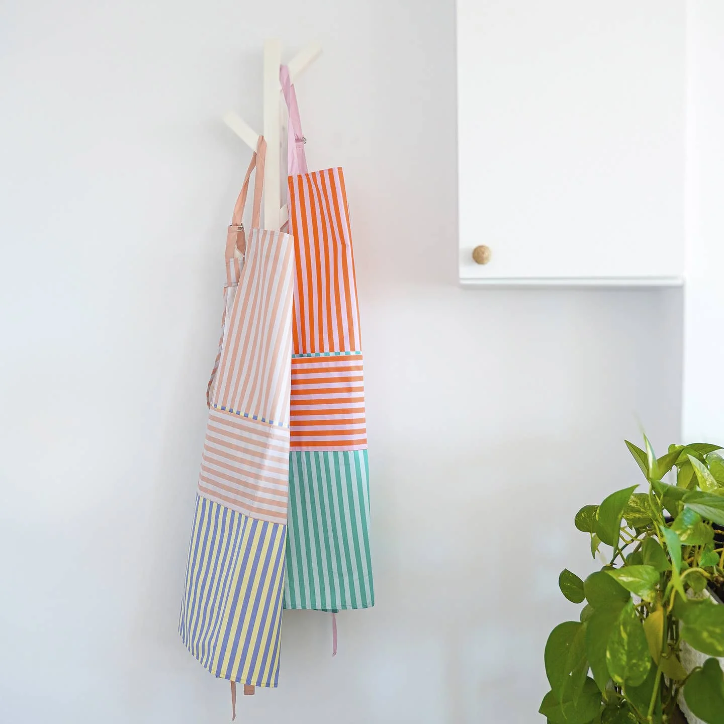 Tropical Apron - Image 2